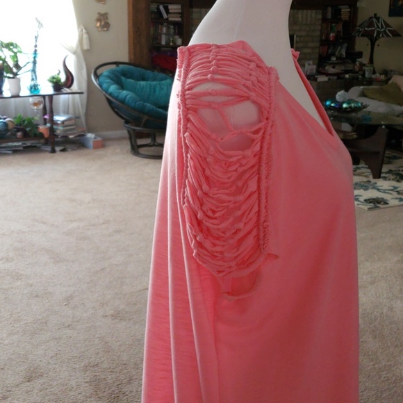 Top - Picture 2 of 3